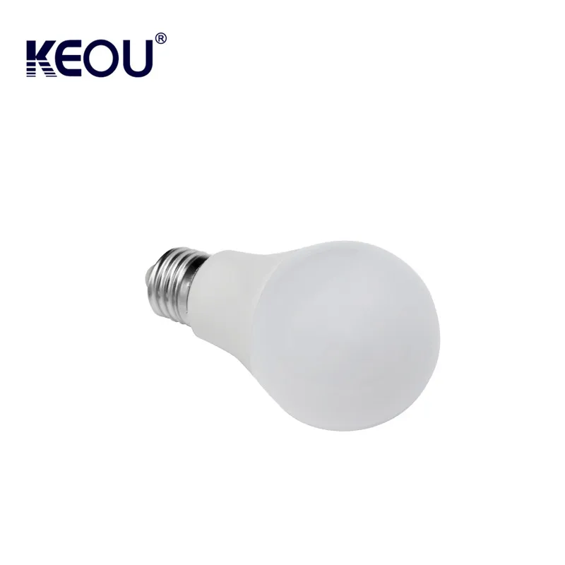 CE RoHS E14/E27/B22 Base LED Bulb Light