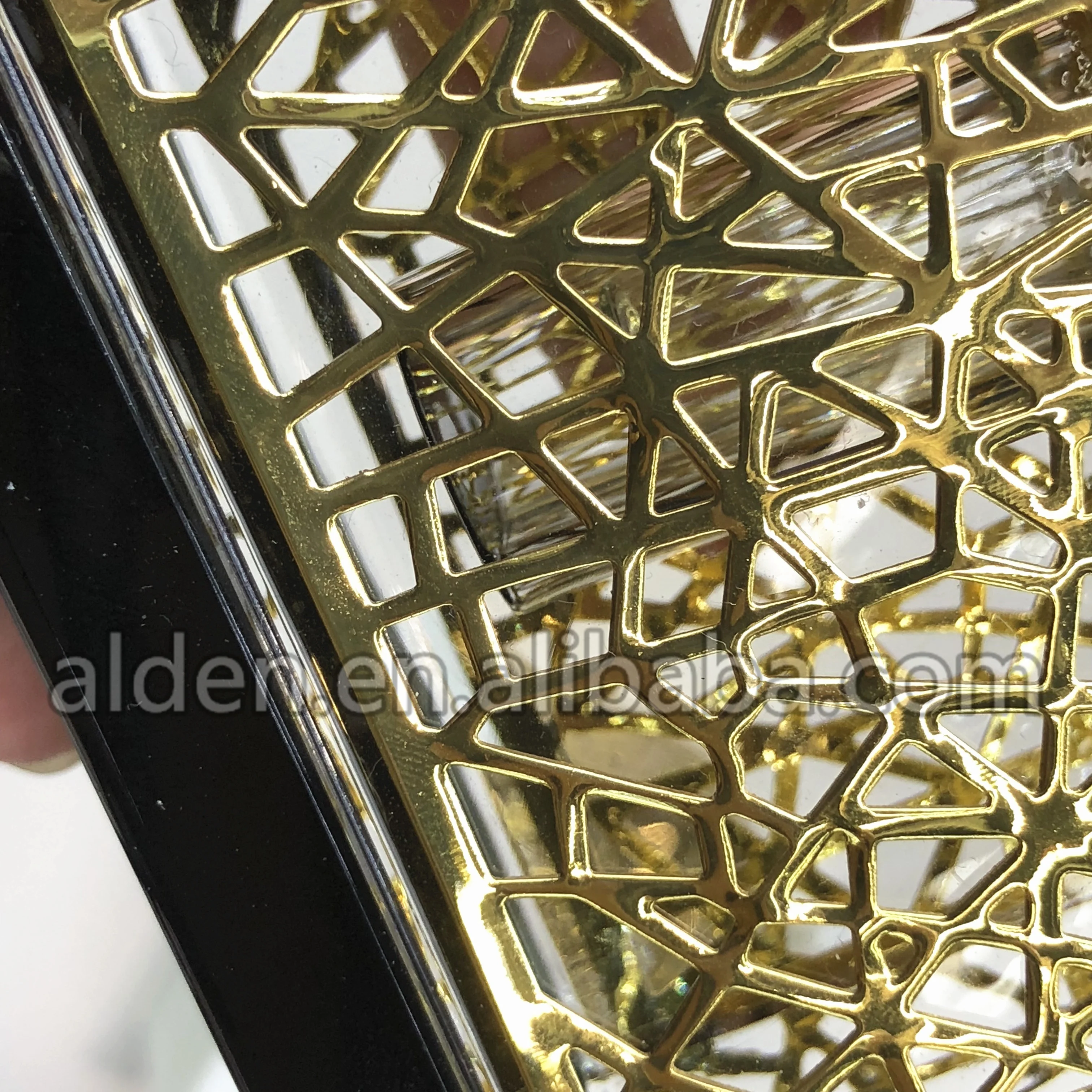 
2018 hot sale 3ml empty black arabic perfume bottles crystal essential oil bottle with golden cover 