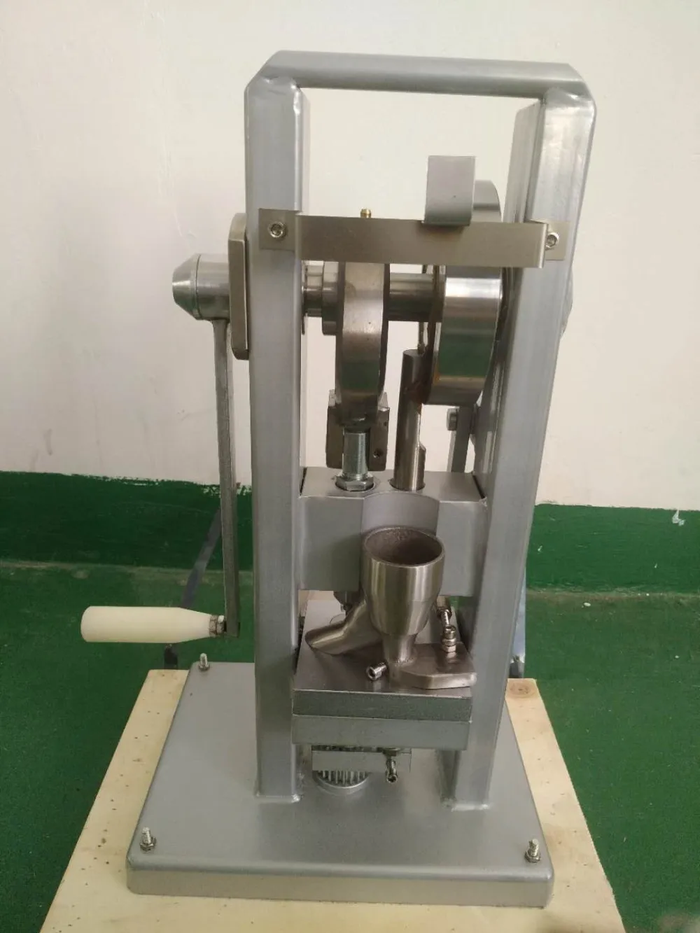 fine-quality tablet press machine manual Tablet Press Machine inquire now for cosmetic factory-10