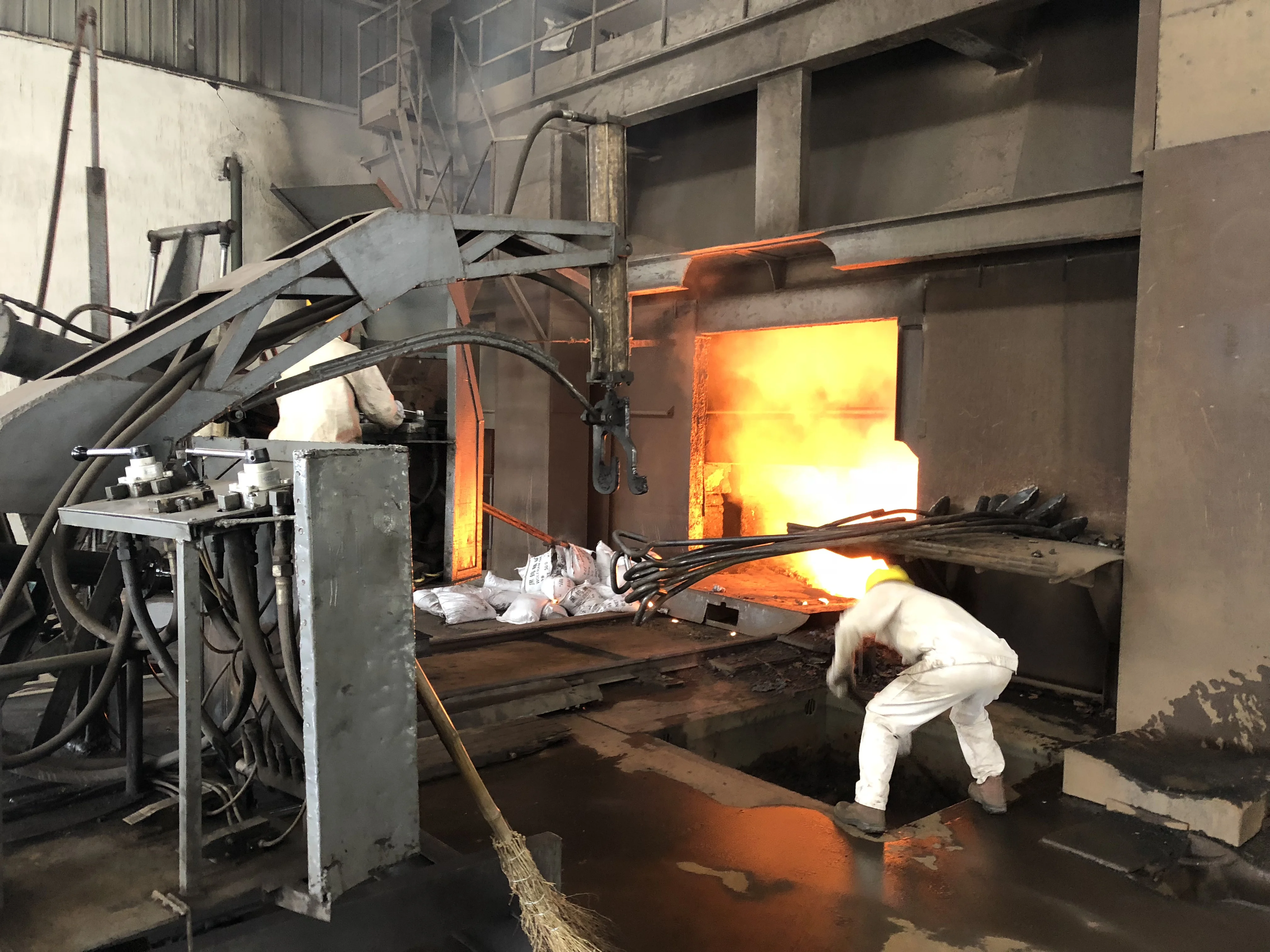 
Ferro Tungsten 70%, 75% 80%-China Origin 