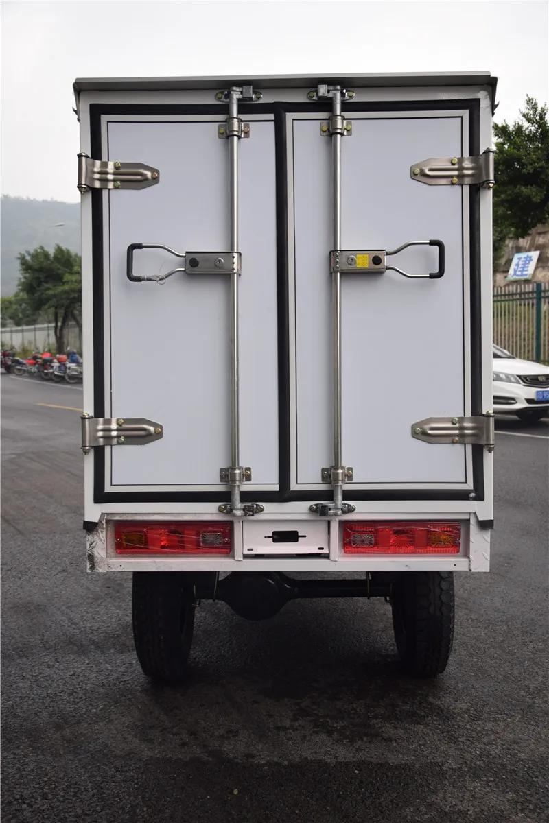 200cc driver cabin  (7).jpg