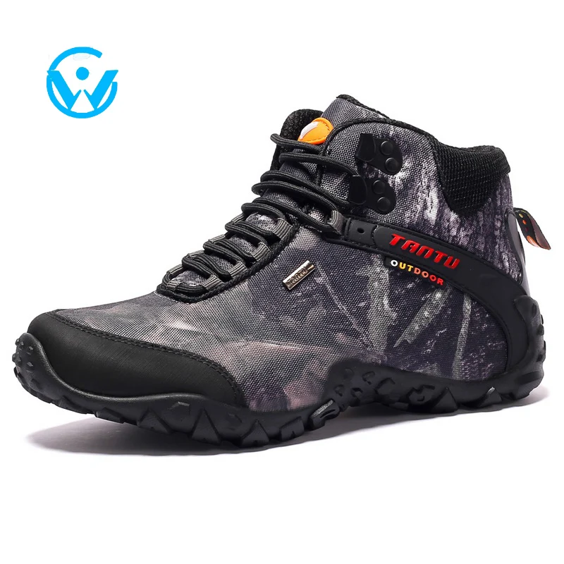

2020 New High Quality Outdoor Mountain Climbing Shoes Classic Desert Trekking Footwear Men's waterproof Hiking Boots