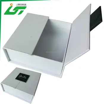 clamshell box packaging