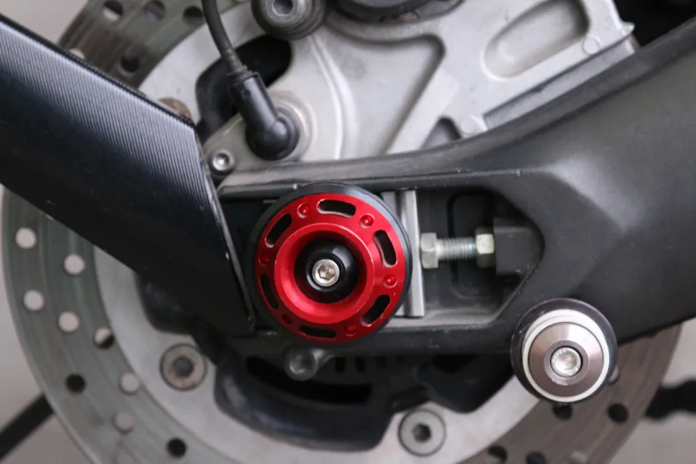 Motorcycle Cnc Aluminum Falling Protection Front Axle Frame Slider For