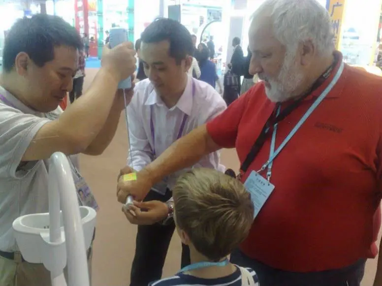 New Blood Vessel Illumination Set for Injection