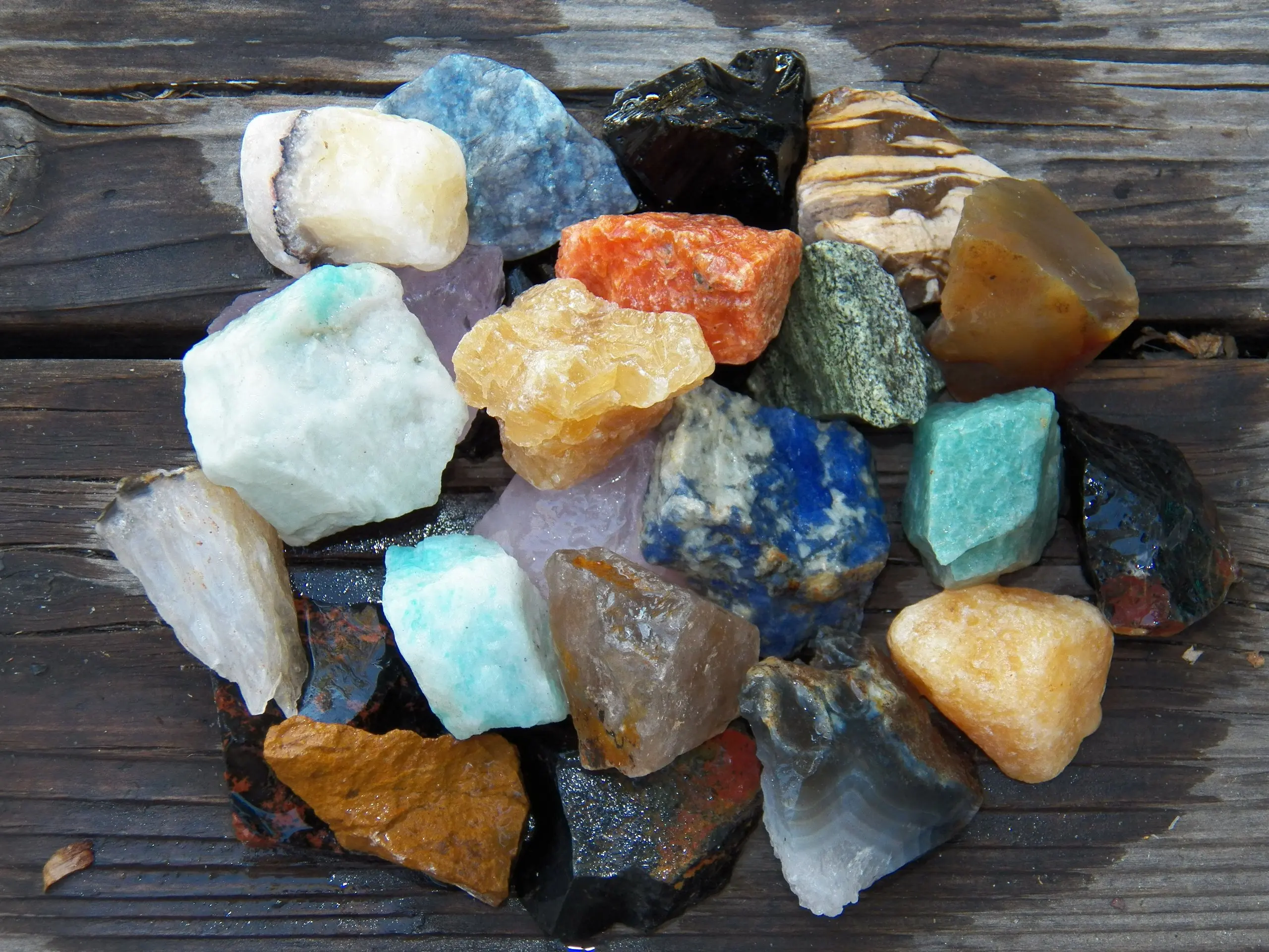 10 самоцветов. Коллекционирование камней. Коллекция камней. Коллекция камней для детей. Коллекция самоцветов.