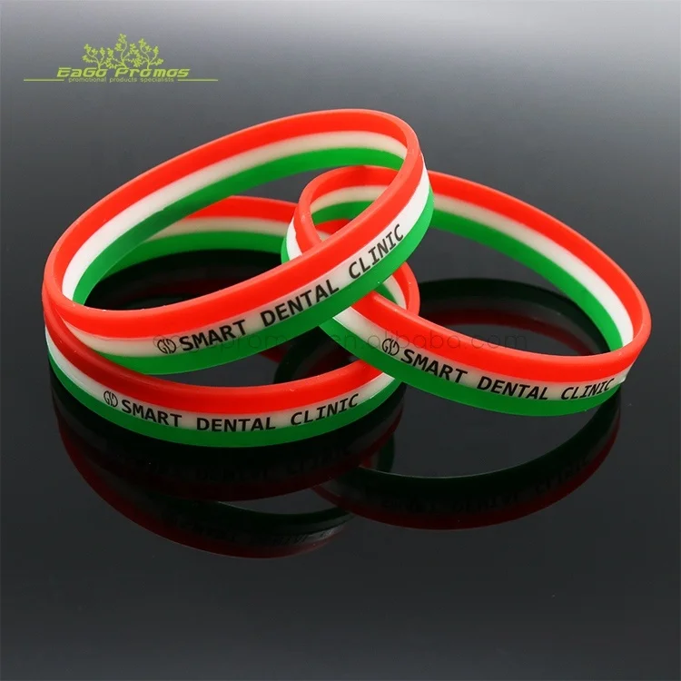 

2018 Wholesale customized silicone bracelets no minimum silicone wristband, Any pantone color