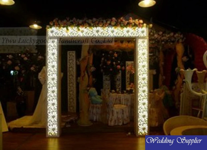 
Fashionable cream white decorative wedding arch wholesale 