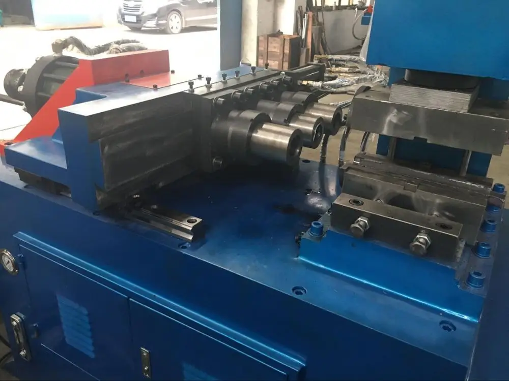 
Steel pipe expanding machine and forming machine 