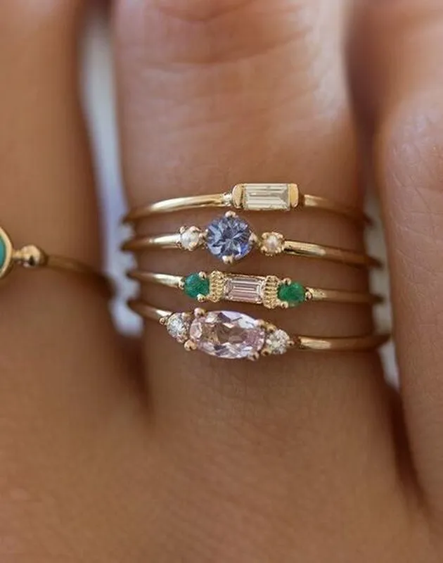 

4pcs Boho Finger Ring Set Aztes Emerald with Moonstone Delicate Ring Set 18k gold Crystal Ring Set