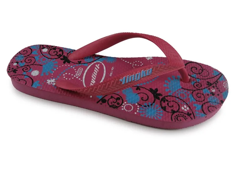 China cheap promotional customize rubber plastic slipper flip flops women