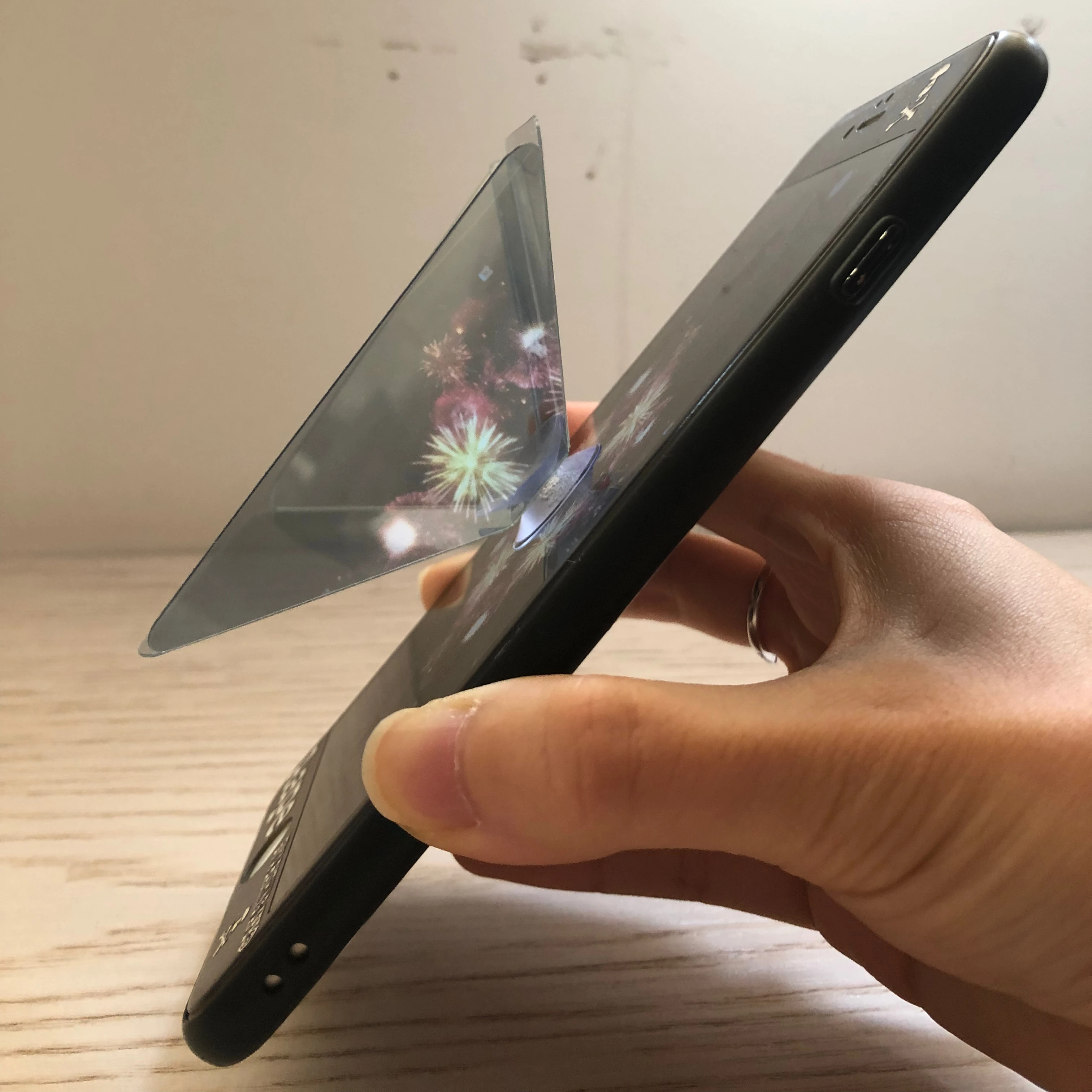 2019 Hot Cheap  Christmas gift 3D hologram pyramid projector phone