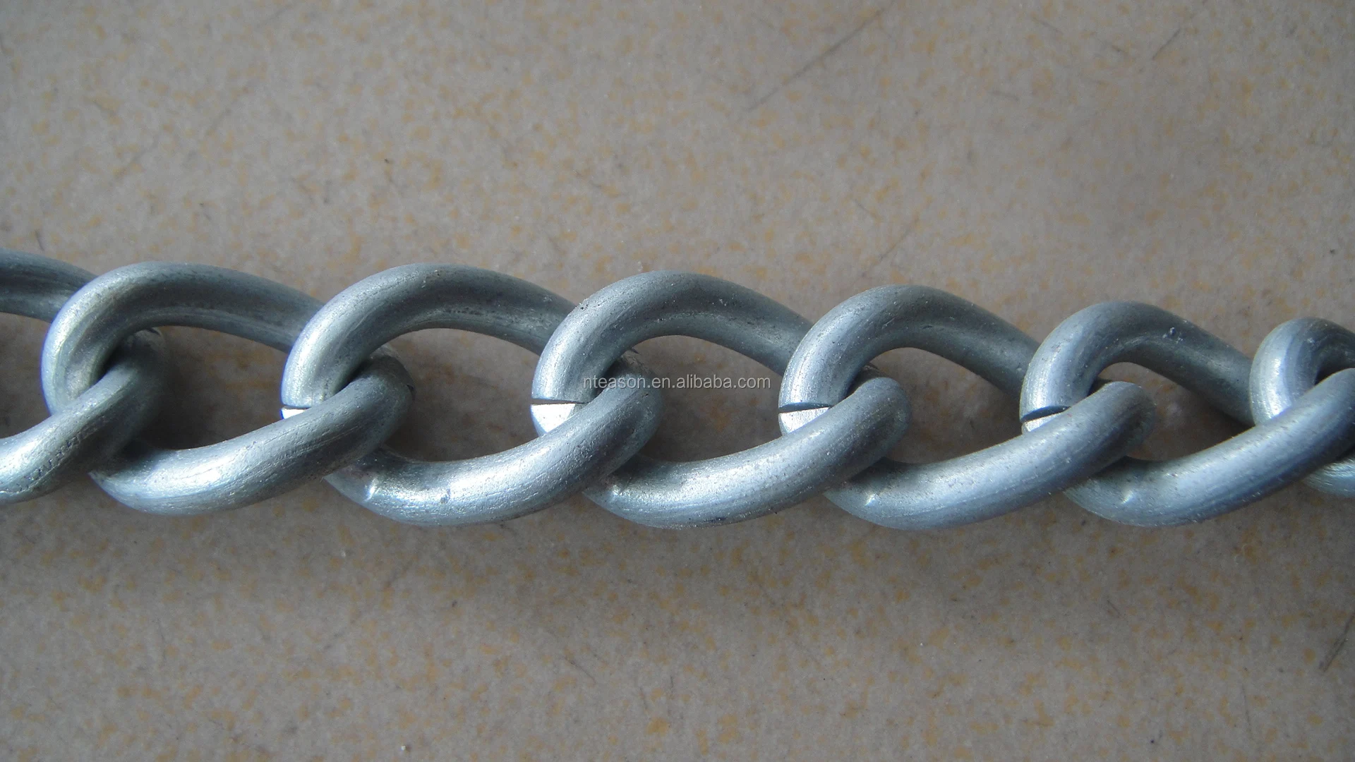 แนวตั้ง Twisted Chain โซ่ Link เครื่องดัด310มม.วิดีโอ Buy Twisted