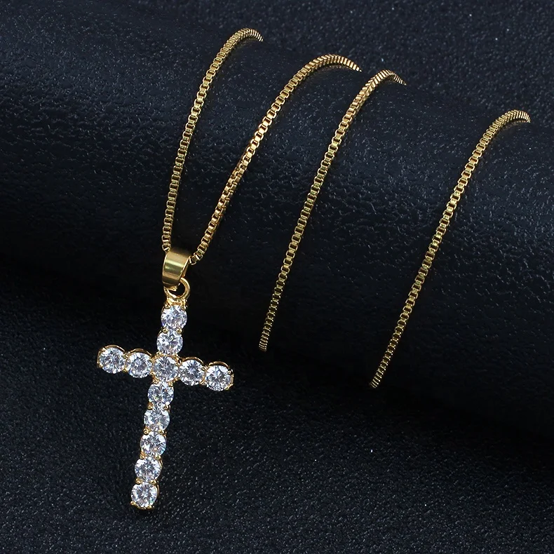 Oumi Stainless Steel Cubic Zirconia Gold Simple Design Cross Crystal