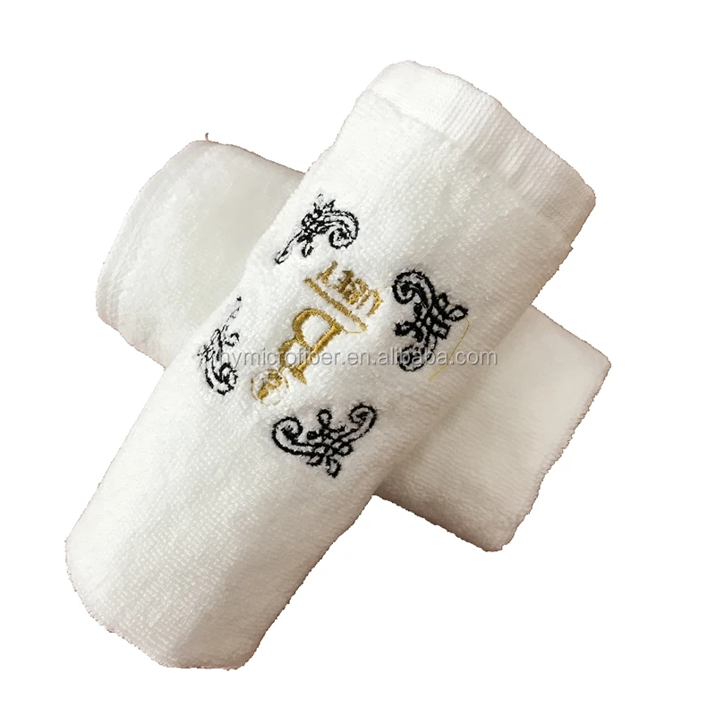 hotel towel (2).jpg