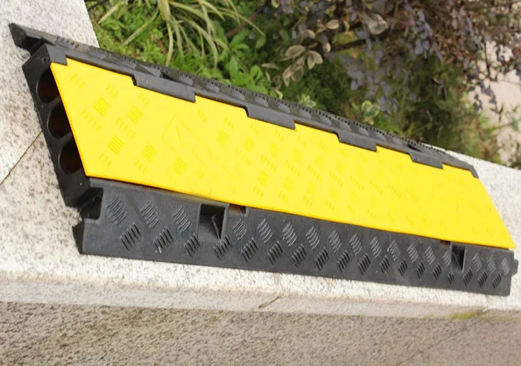 Heavy Duty Antitrip Rubber Cable Protector For Protect Cables From