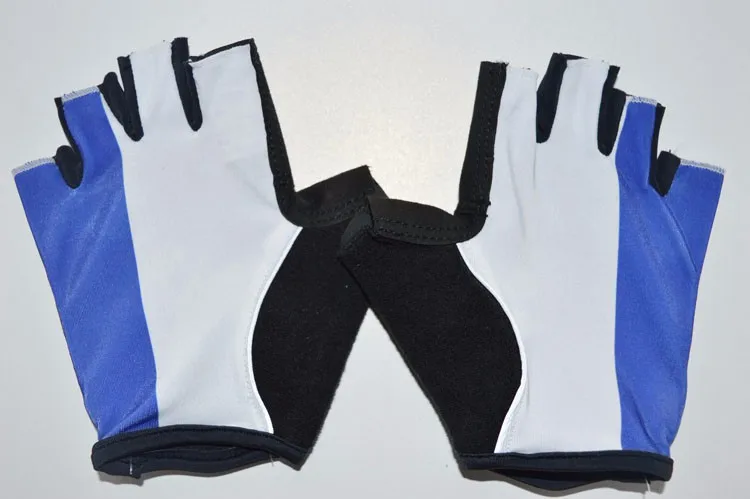 gloves 1 (2).jpg
