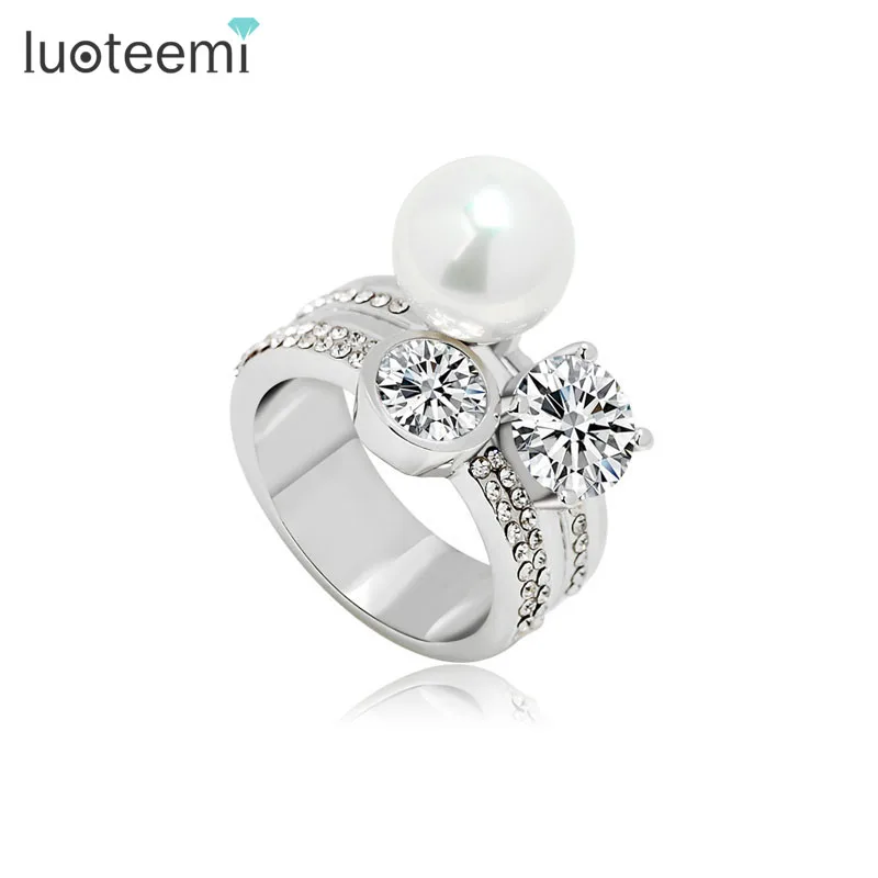 

LUOTEEMI 2022 New Fashion Rhinestone And Pearl Diamond Women Elegant Engagement Finger Ring