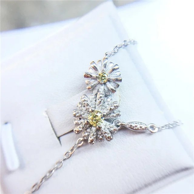 

Zircon Flower Long Necklace Sweater Chain Fashion Fine Metal Chain Crystal Rhinestone Flower Pendant Necklace