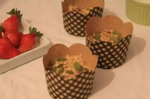 Wholesale sales of cheap French cheese food grade wax paper burger paper.