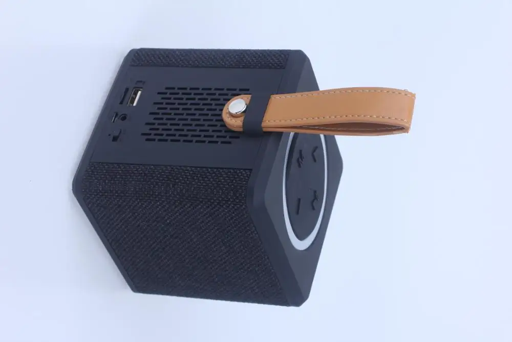 fabric cube speaker (3).JPG