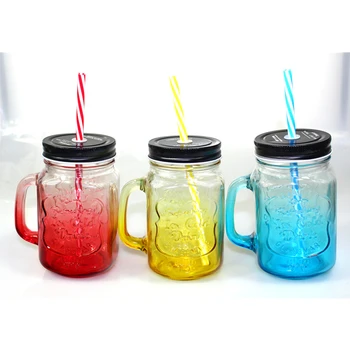 drinking glass with lid and straw