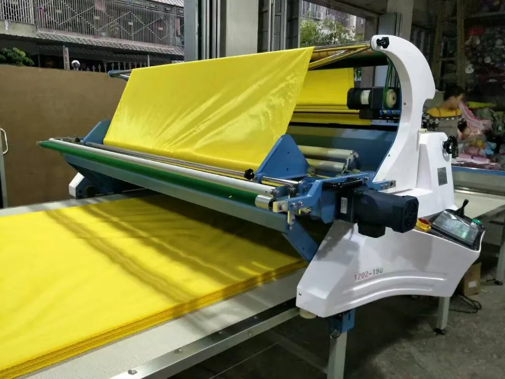 Straight Knife Auto Cutting Machine For Textile Fabric Leather Garments