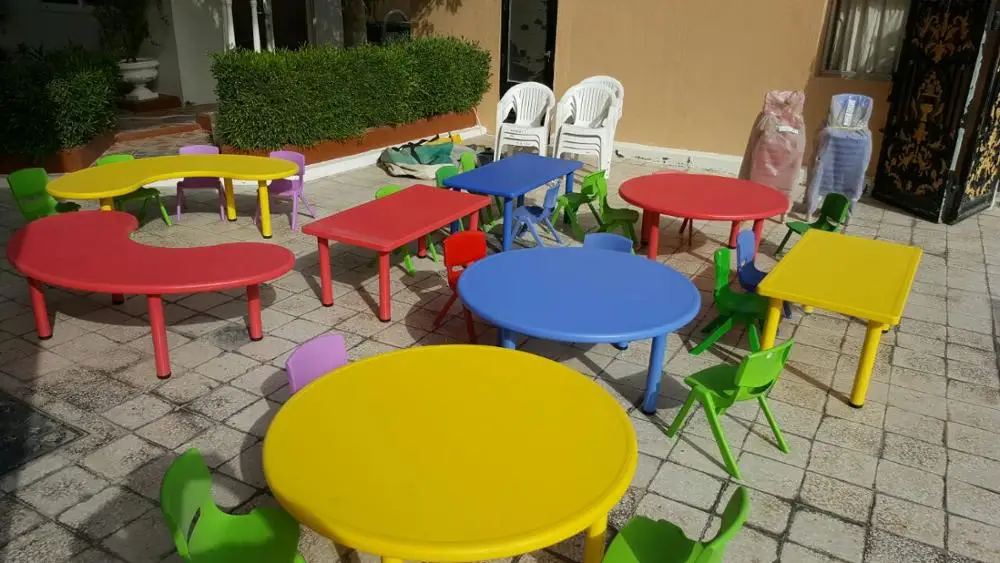 kids tables and chairs.JPG