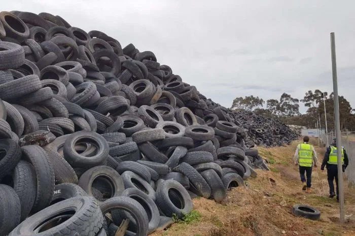 waste tire in stockpile in Australia client site 2-Xinxiang Huayin