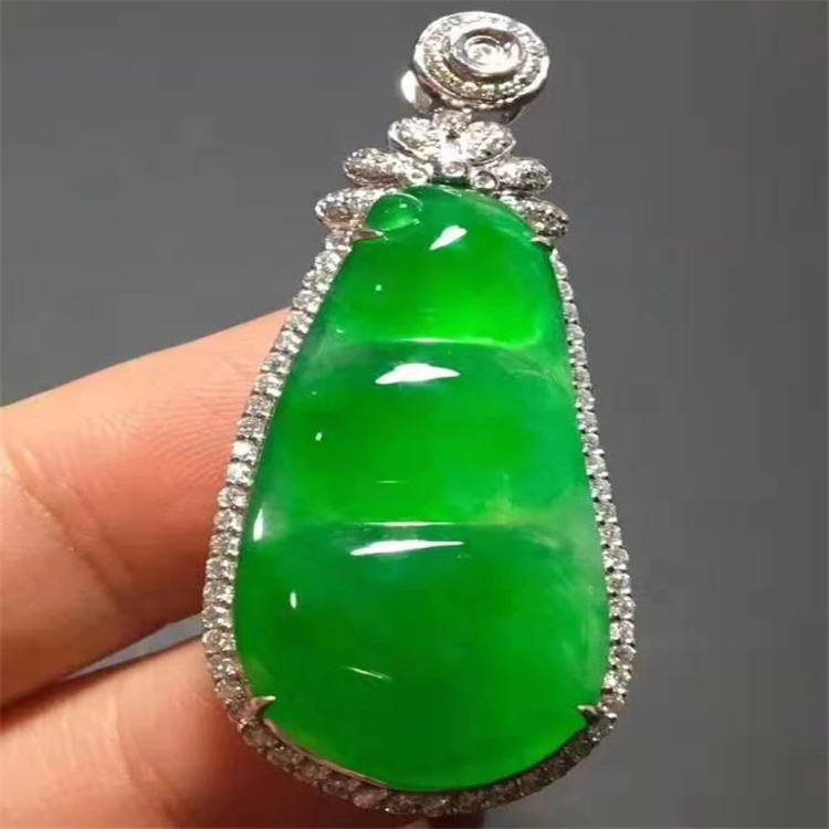 

18k gold South Africa real diamond natural jadeite pendant for women bean shape icy jadeite high quality, Green