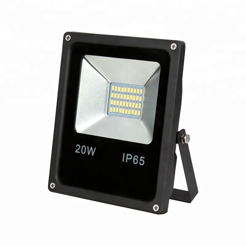 New product 12V outdoor 20 W LED floodlight life 5,000 hours IP65  Russian