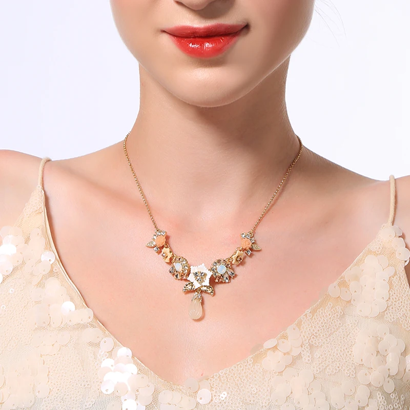 

Wholesale Thailand Gold Plate Eoropean Wifey Sapphire Set Rose Twisted Chain Statement Girl Opal Luxury Opal Flower Necklace