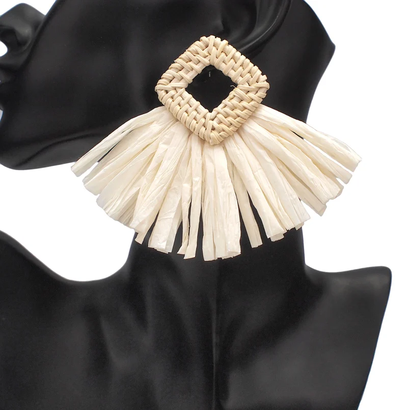 

Straw Rattan Knit Wide Raffia Tassel Earrings Beige Women Bohemian Statement Drop Dangle Earrings Trend Jewelry