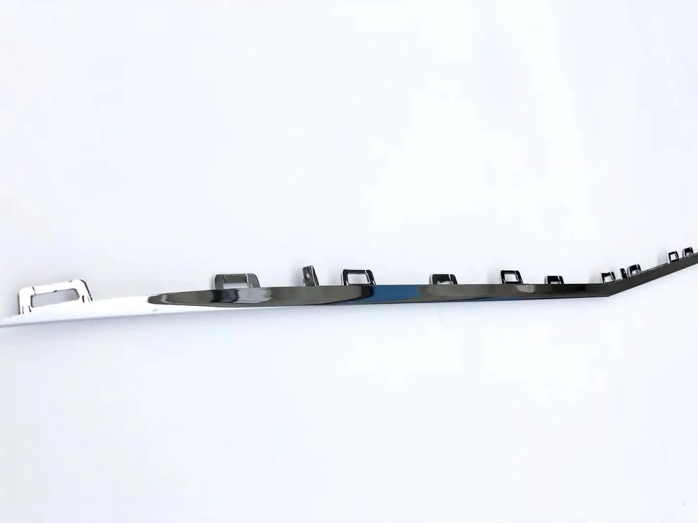 메르세데스 E 클래스 W213 전용 A2138850300 용 OEM 교체 바디 부품 앞 범퍼 하부 트림 크롬| Alibaba.com