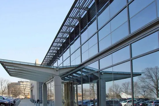 半隐蔽框层压玻璃组合幕墙