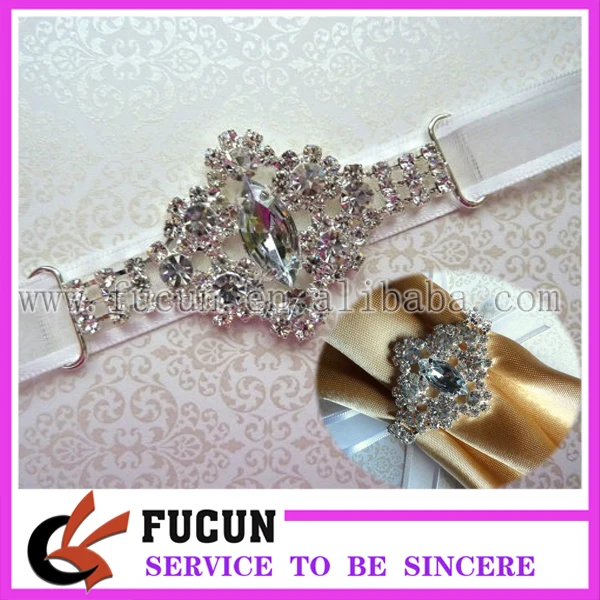 rhinestone connector.jpg