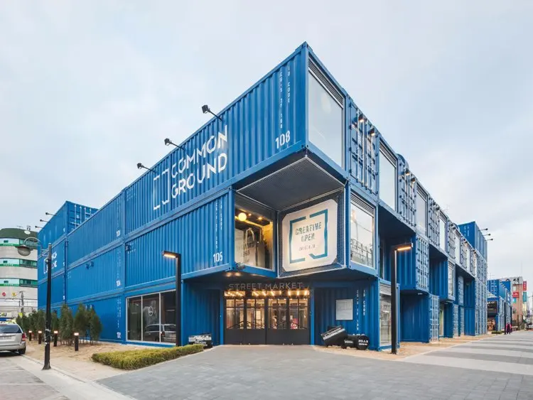 Container shopping mall.jpg