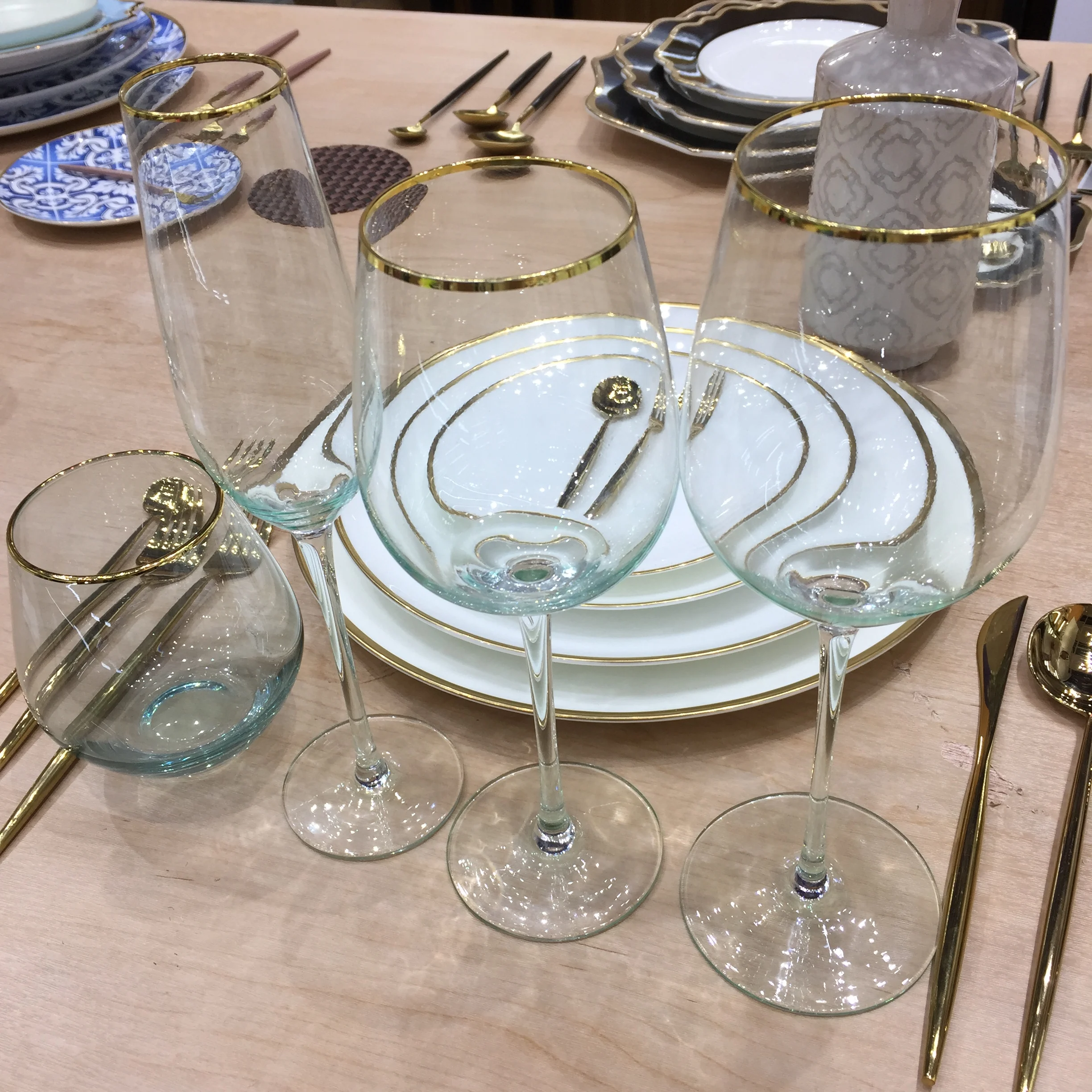 European Style White Ceramic Dinnerware Gold Rim Nordic Restaurant Plates Steak Plate