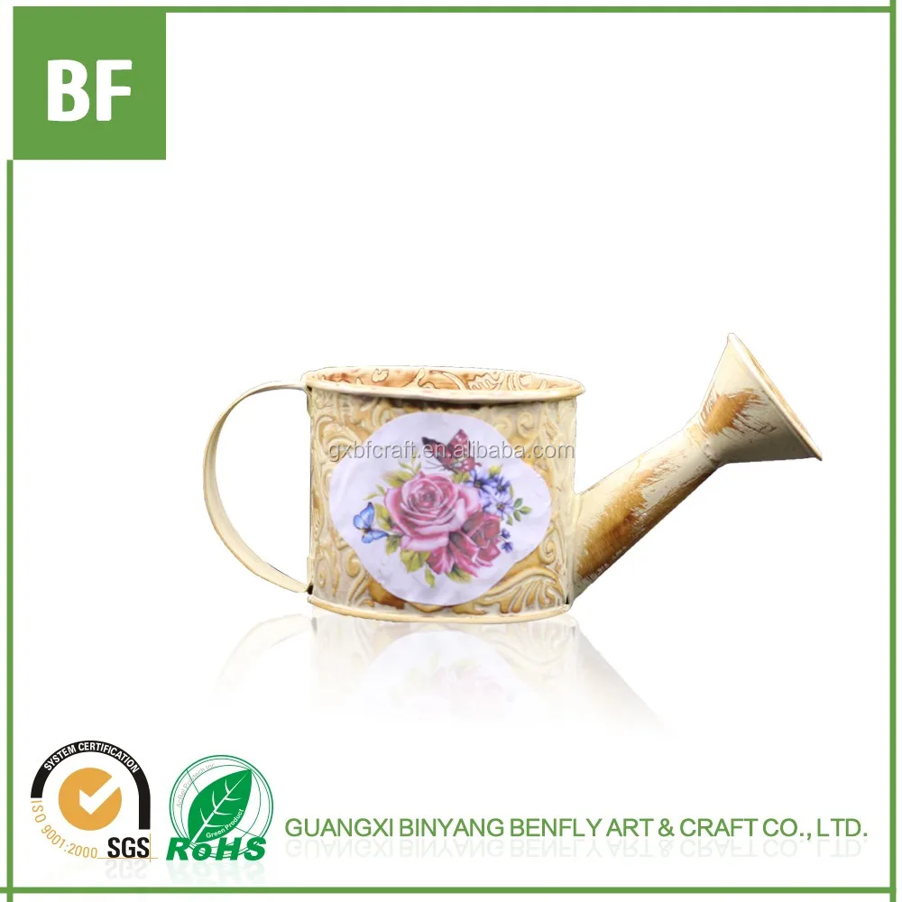 China artware metal flower watering can for home decor