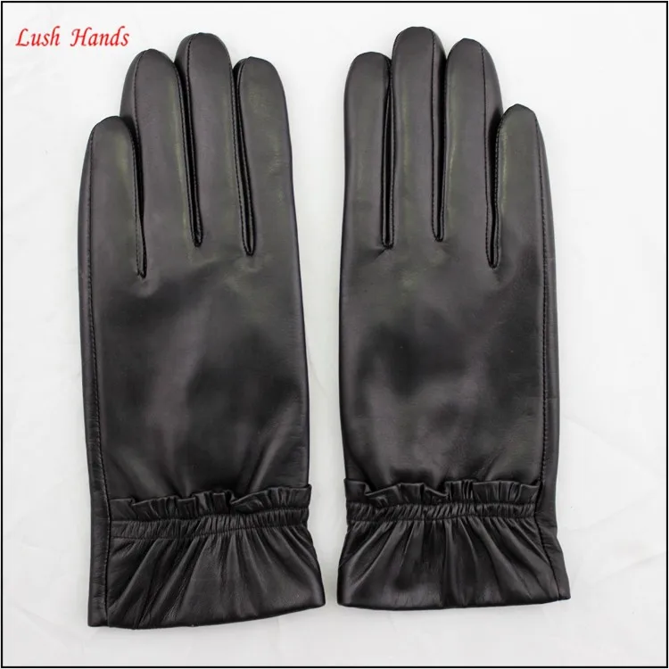 Ladies lined wool leather gloves with quilting seam back