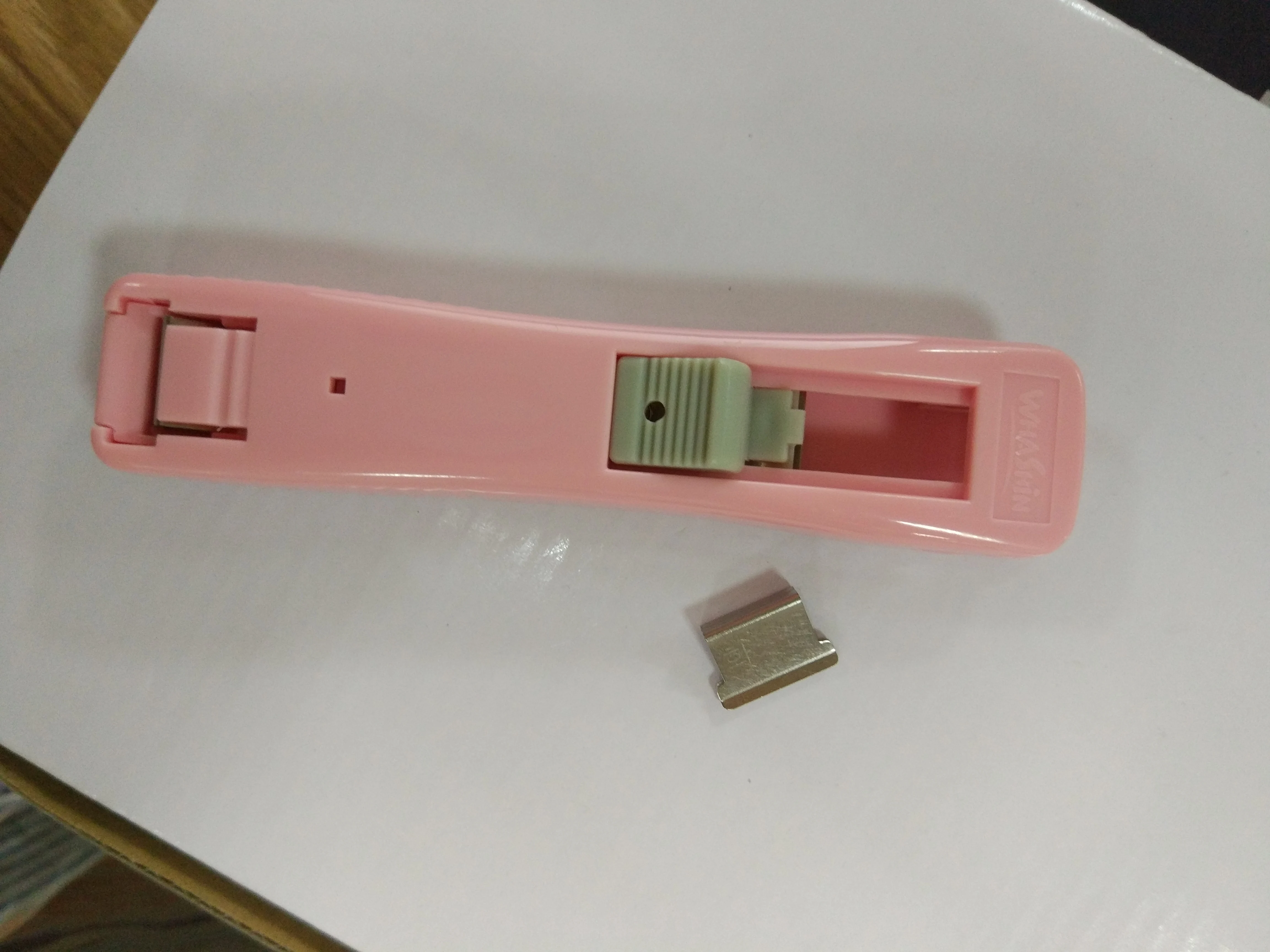 
Multi color office stationery manual clipper for paper 