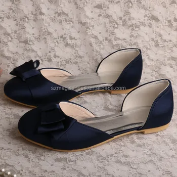 badgley mischka t strap heel