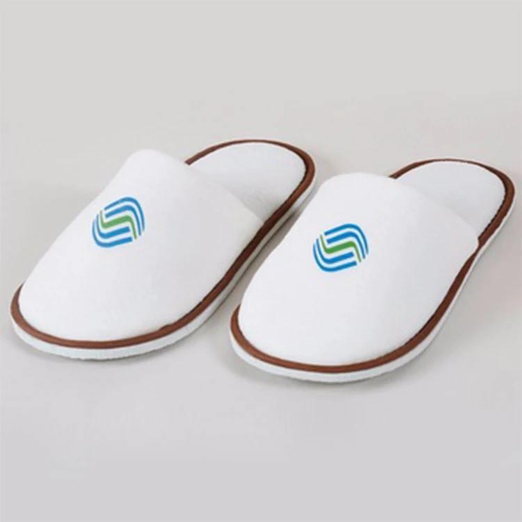 guangdong ELIYA personalized hotel women's slippers with logo hotel slipper supplier