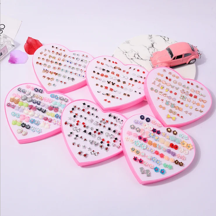 

Hot sale style plastic ear studs set Korean love heart box set earring stall accessories manufacturers wholesale, Black,yellow,green,rose gold,white
