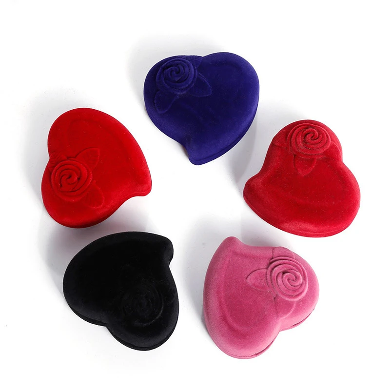 

Fashion Velvet Display Red Heart Shaped Jewelry Display Packaging Wedding Valentine's Day Christmas Ring Box Jewelry Box, Any color is available