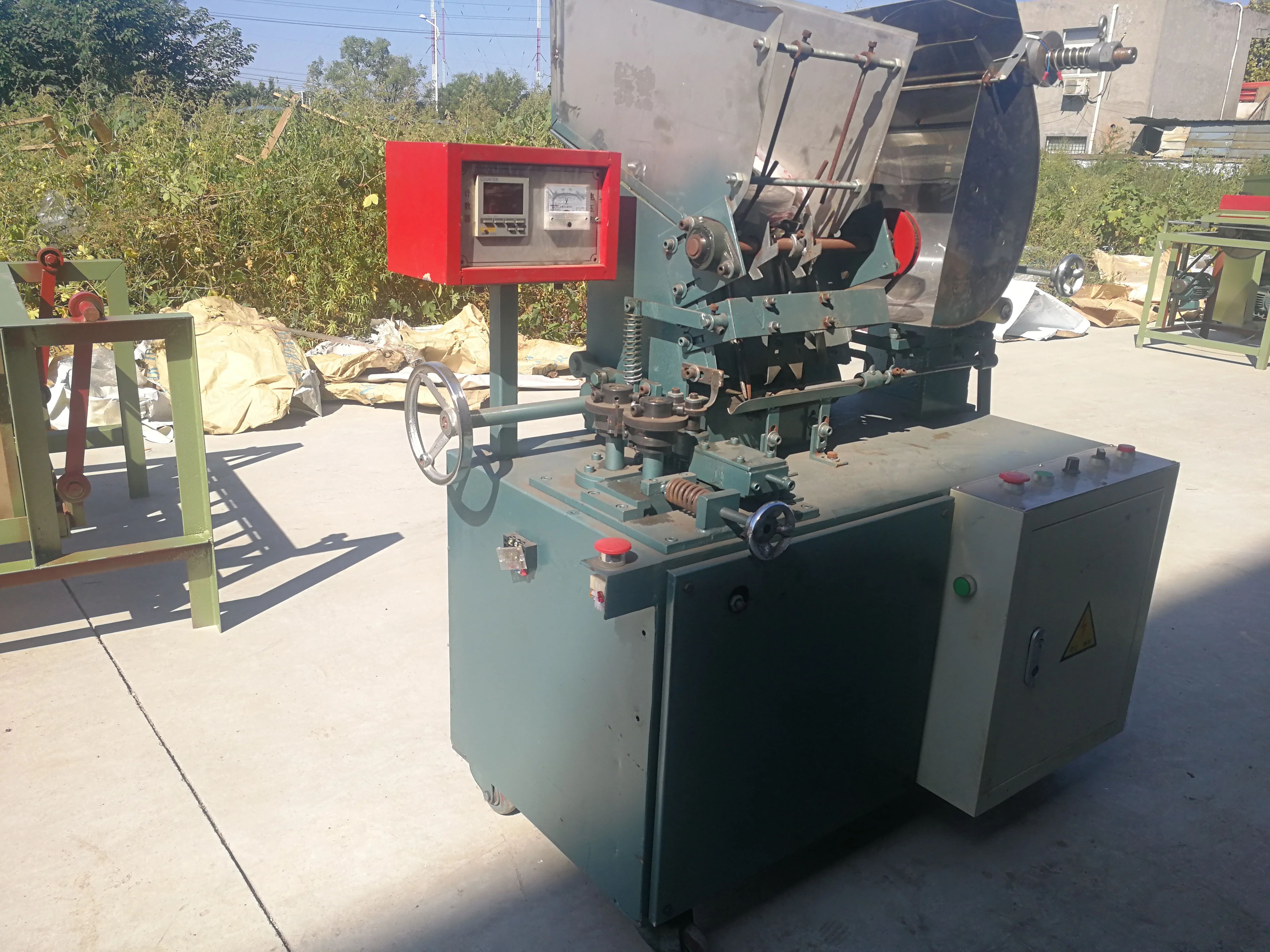 
best quality wood chopstick machine / chopsticks making machine / bamboo chopstick making machine 