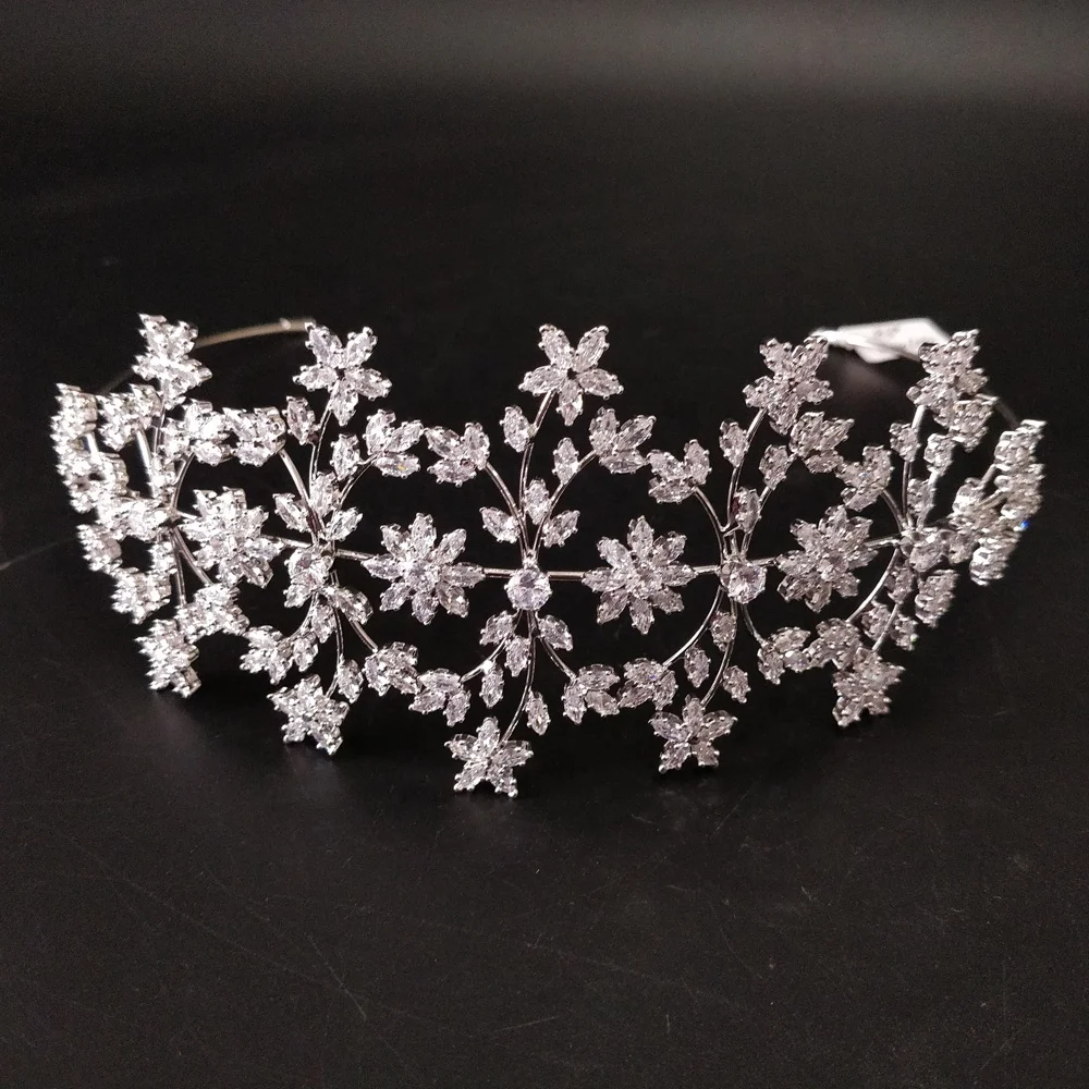 

Luxury Silver Cubic Zirconia Wedding Tiara Crown Bride Hair Accessories Tiaras High Quality Princess Crown Party 2019, Silver.gold. as your requests