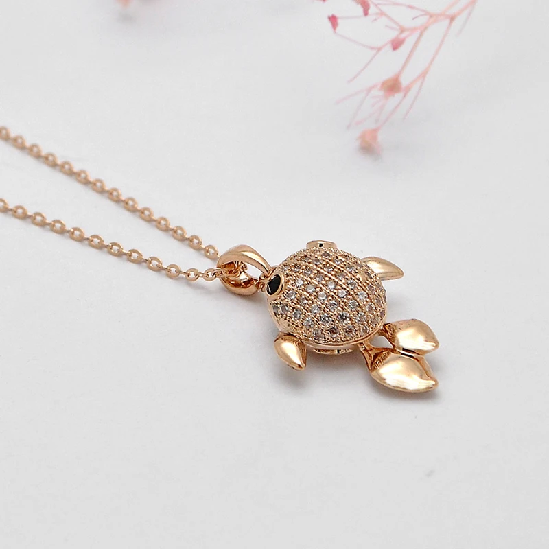 

Fashion Stereoscopic Zircon Goldfish Shape Pendant Necklace N153