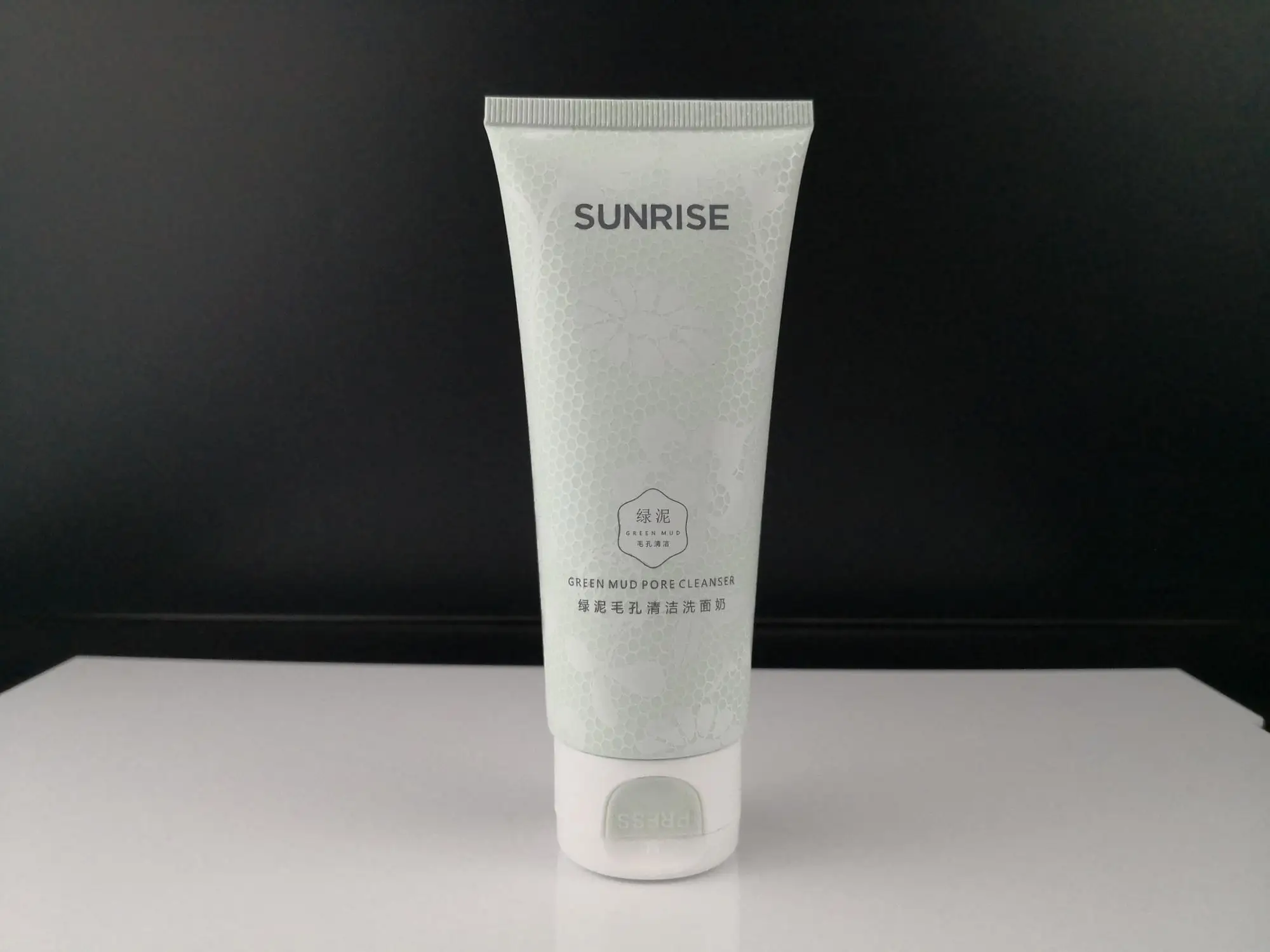 Eco-friendly Cosmetic Plastic Facial Cleanser Round Tube Packaging with Press On Flip Top Cap