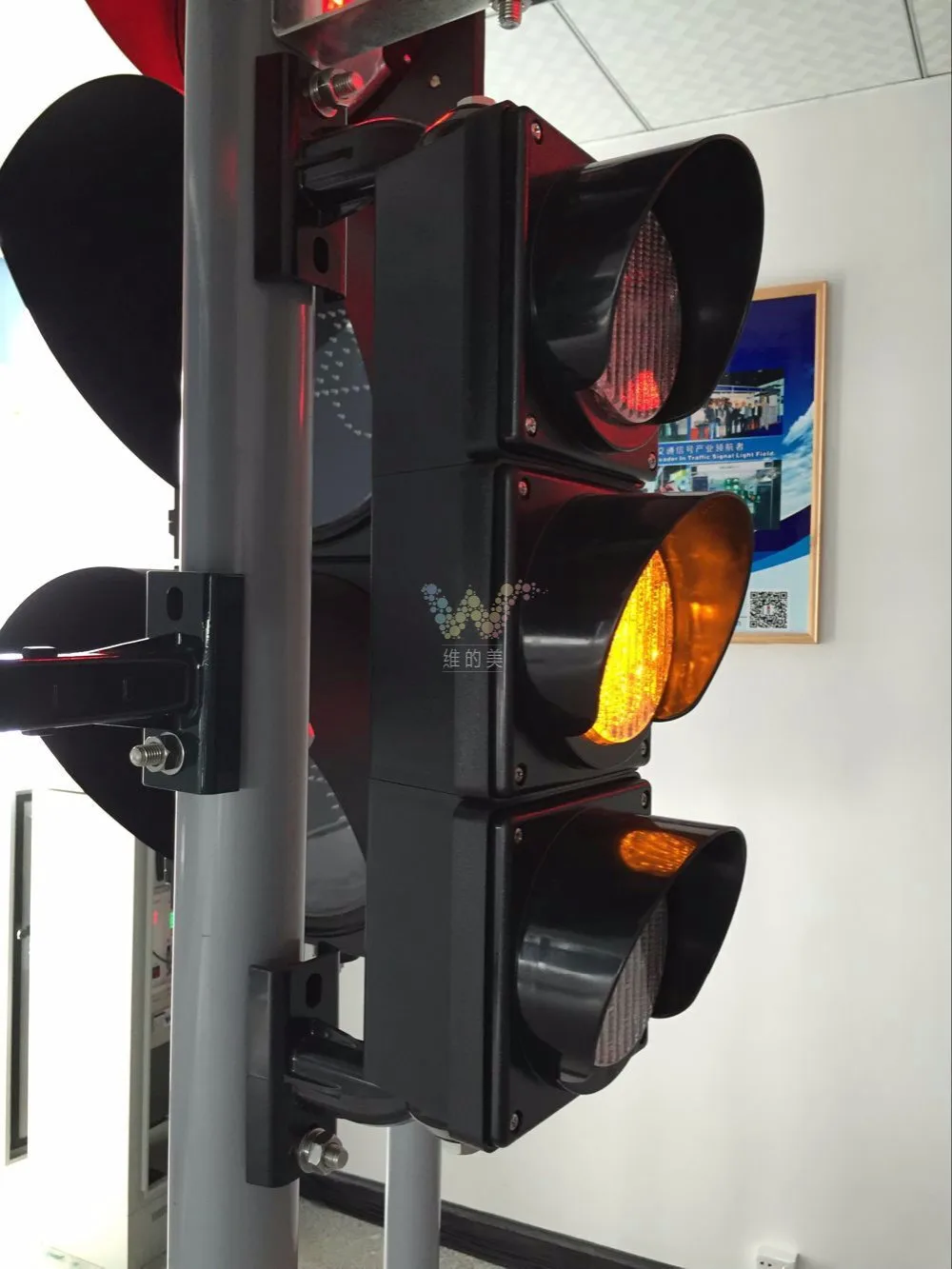 WDM Mini 100mm PC Cobweb Lensing Garage Parking Lot Signal Light
